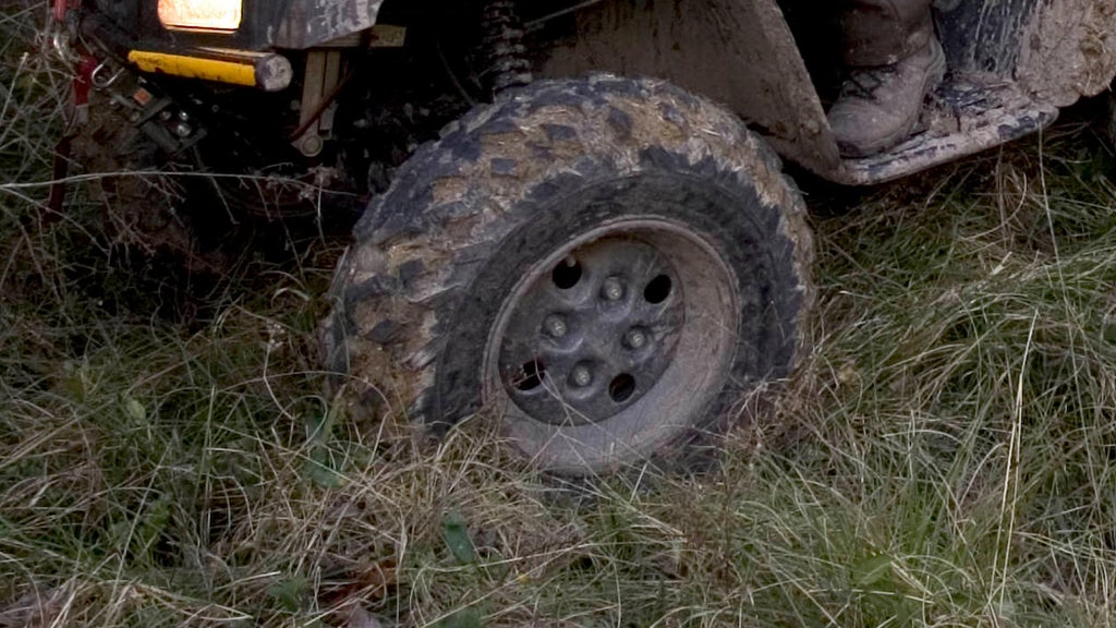 Father, daughter killed in northeast Minnesota ATV crash, sheriff says — WCCO — Gopher, Siesta Key Sports news