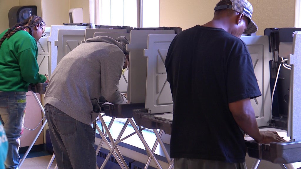 Catholic Charities helps Minnesota's unhoused vote ahead of midterms — WCCO / CBS Minnesota, Siesta Key Sports news