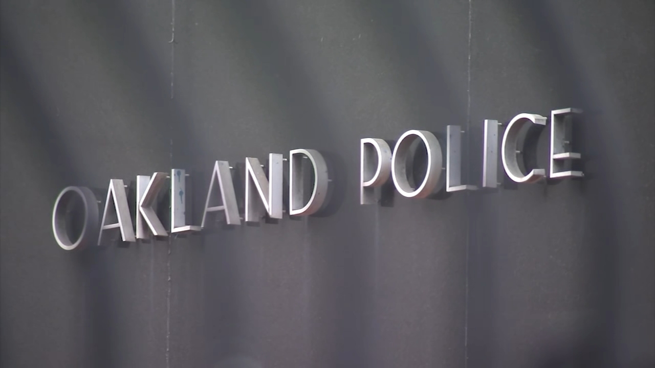 Oakland 911 outage disrupts emergency response; fiber, copper wire vandalism suspected: authorities
       — ABC 7 Bay Area