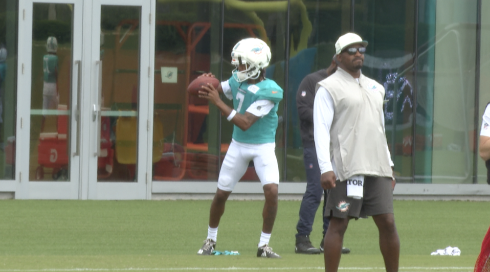 Injured Dolphins players return to practice as Miami prepares to face the Jets in Week 7 — WPTV Sports, Siesta Key Sports news