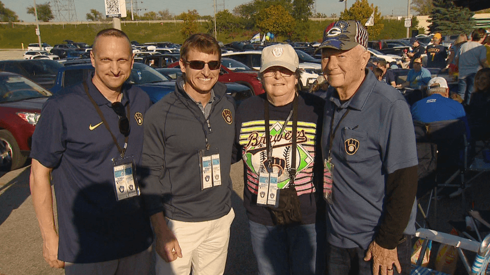 Green Bay natives take parents to World Series after going in '82 — Fox 11 Green Bay Sports, Siesta Key Sports news