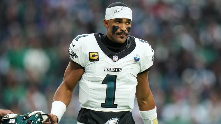 NFL and players' union working together to review the handling of Jalen Hurts' blood clot diagnosis — WTSP Sports Tampa Bay, Siesta Key Sports news