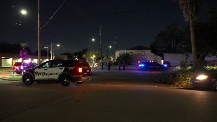 Man fatally shot in head, suspect shot in foot after fight in Second Ward, Houston police say — KENS 5 (San Antonio)