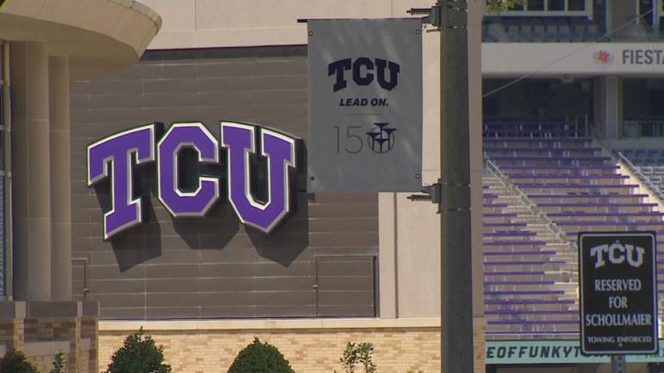 Texas Christian University chancellor resigns, university confirms — WFAA (Dallas-Fort Worth), Siesta Key Community news